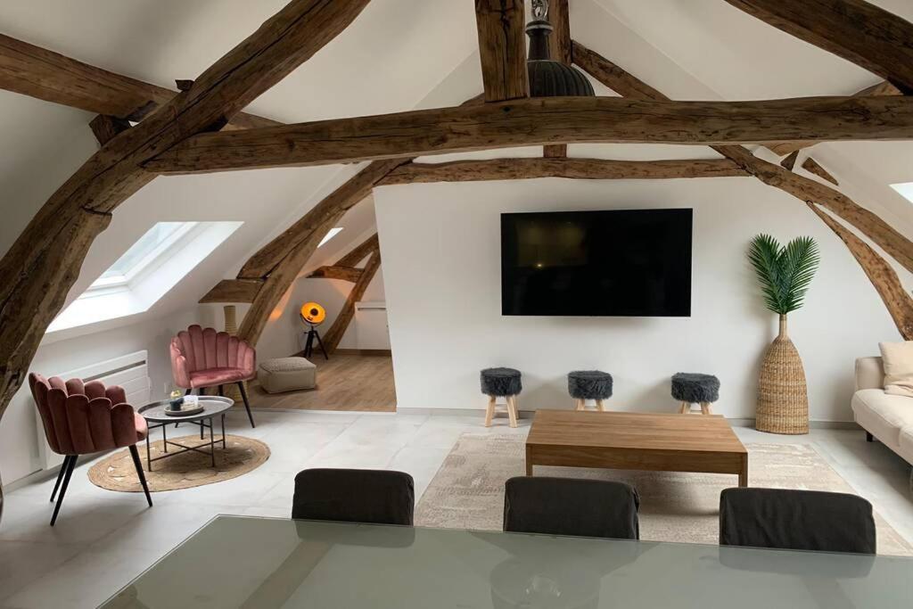 Appartement Spacieux En Plein Coeur De ルーアン エクステリア 写真